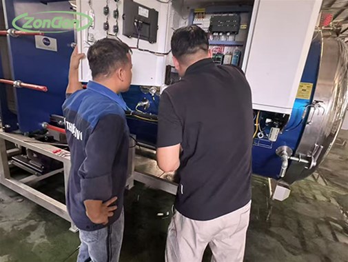 2台越南饮料客户全自动喷淋杀菌釜调试现场
